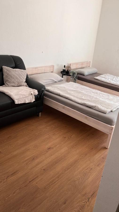 Ferienwohnung In Top Lage Von Aalen Exterior photo